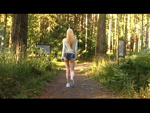 ❤️ Kaunis nainen liikkuu hitaasti, ei alaston video ❤❌ Laadukas seksi at us